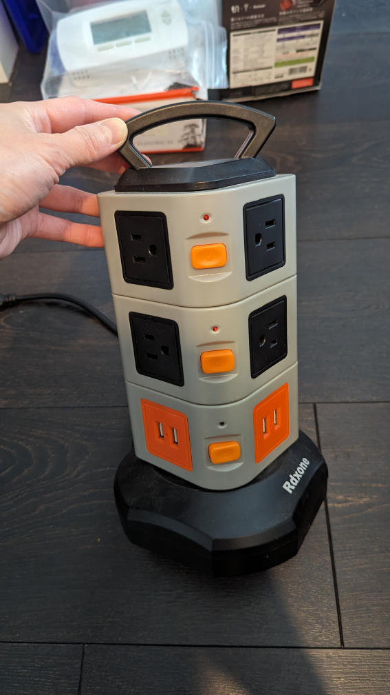Vertical power hub - 10 power outlets, 4 USB ports thumbnail