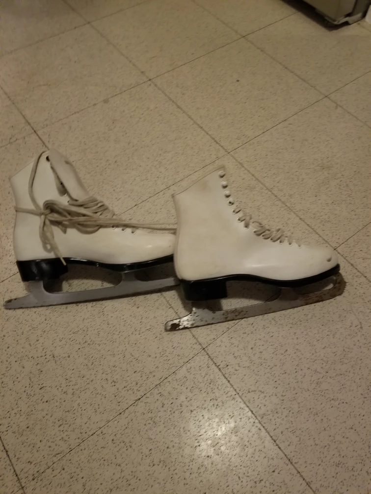 skates size 7 image indicator(4)