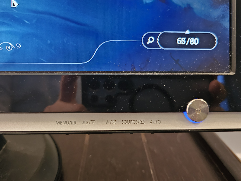 Samsung 21.6" Computer monitor image indicator(6)