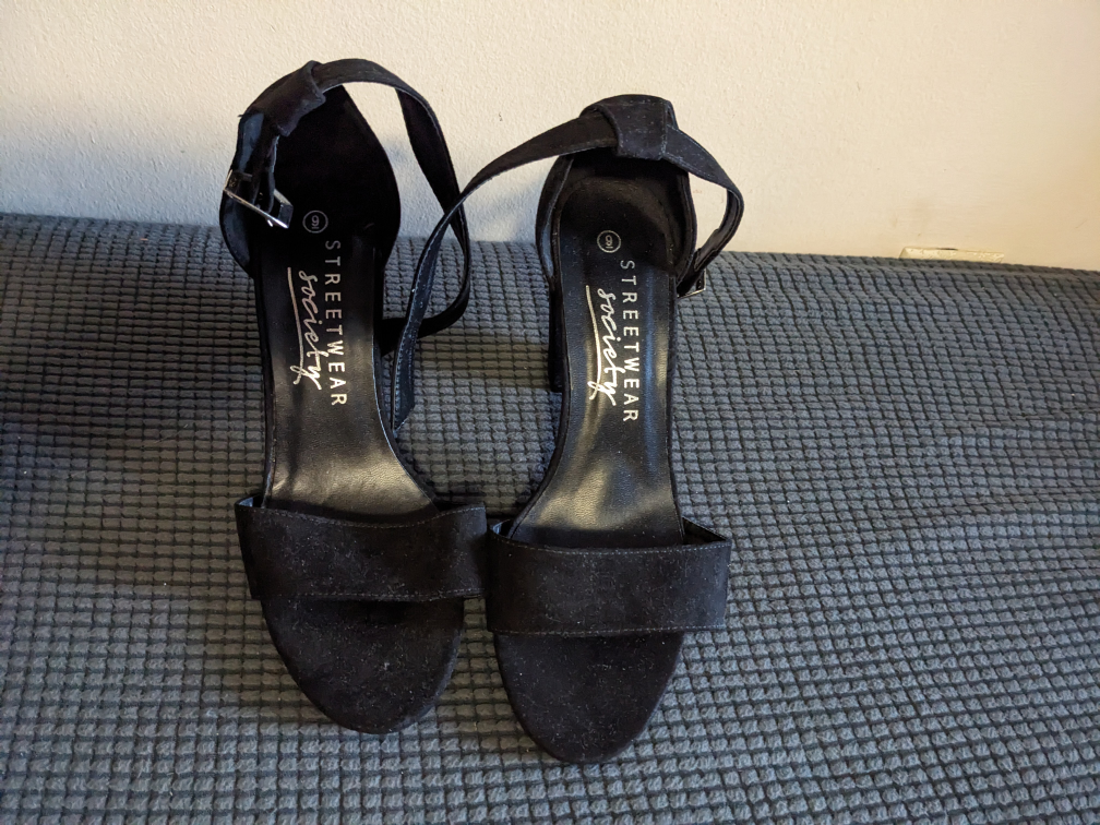 Brand New Strappy Heels $15 size US 9 - photo 5
