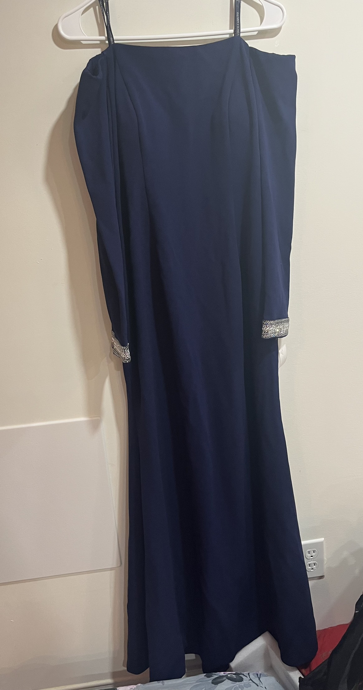 Vince Camuto Off-the-Shoulder Embellished Gown/dress sz 10 image indicator(3)