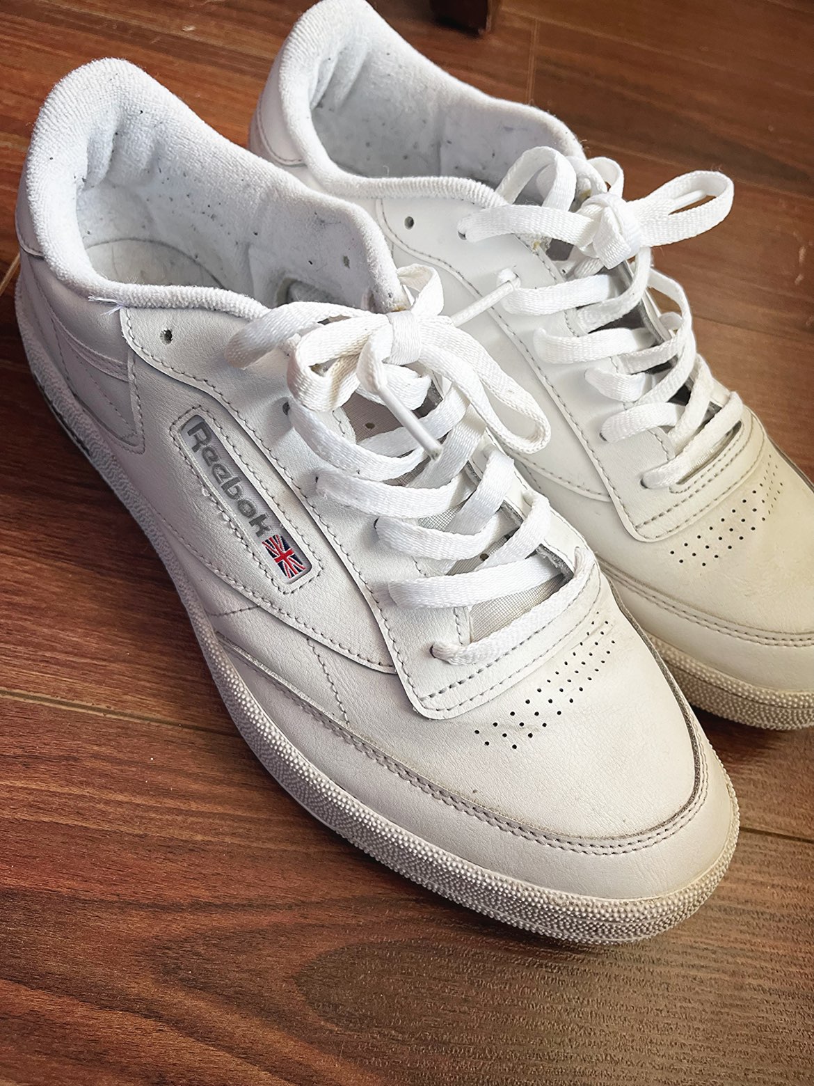 Reebok classic image indicator(2)