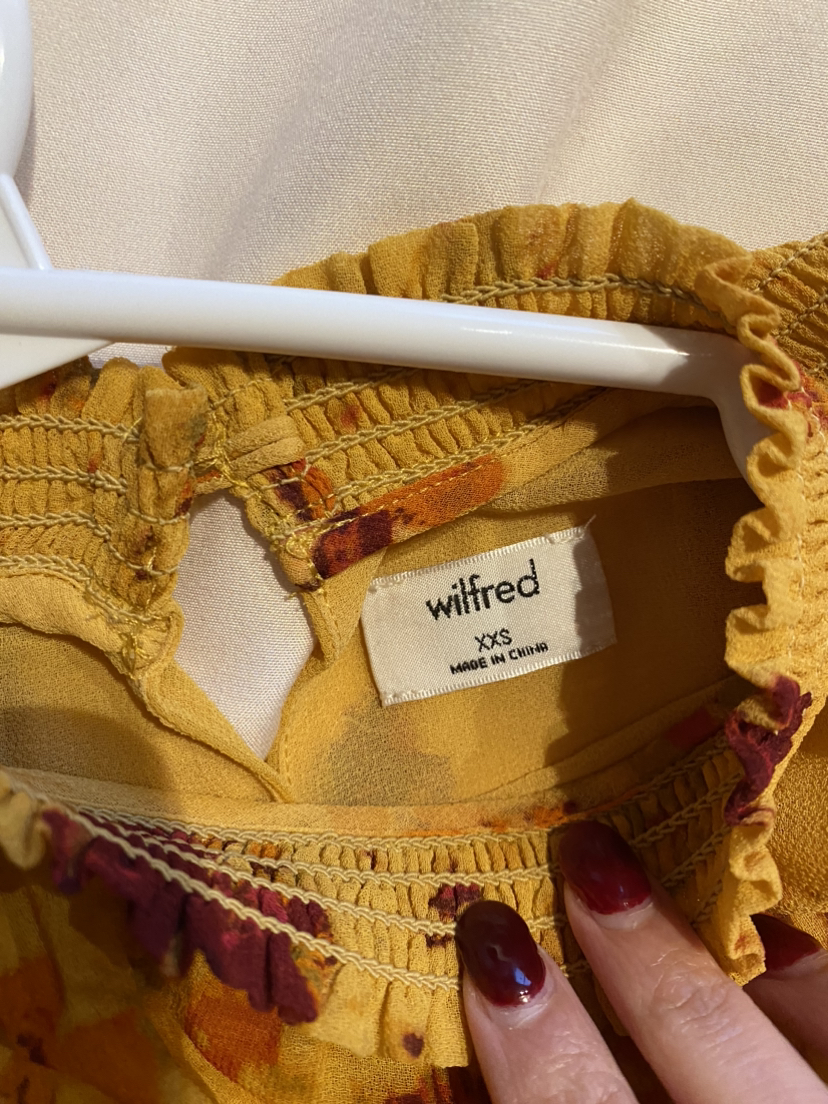 Aritzia Blouse thumbnail