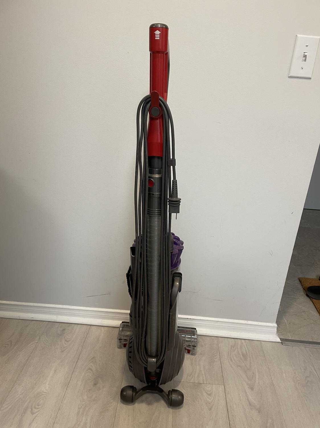 Dyson DC42 - photo 3