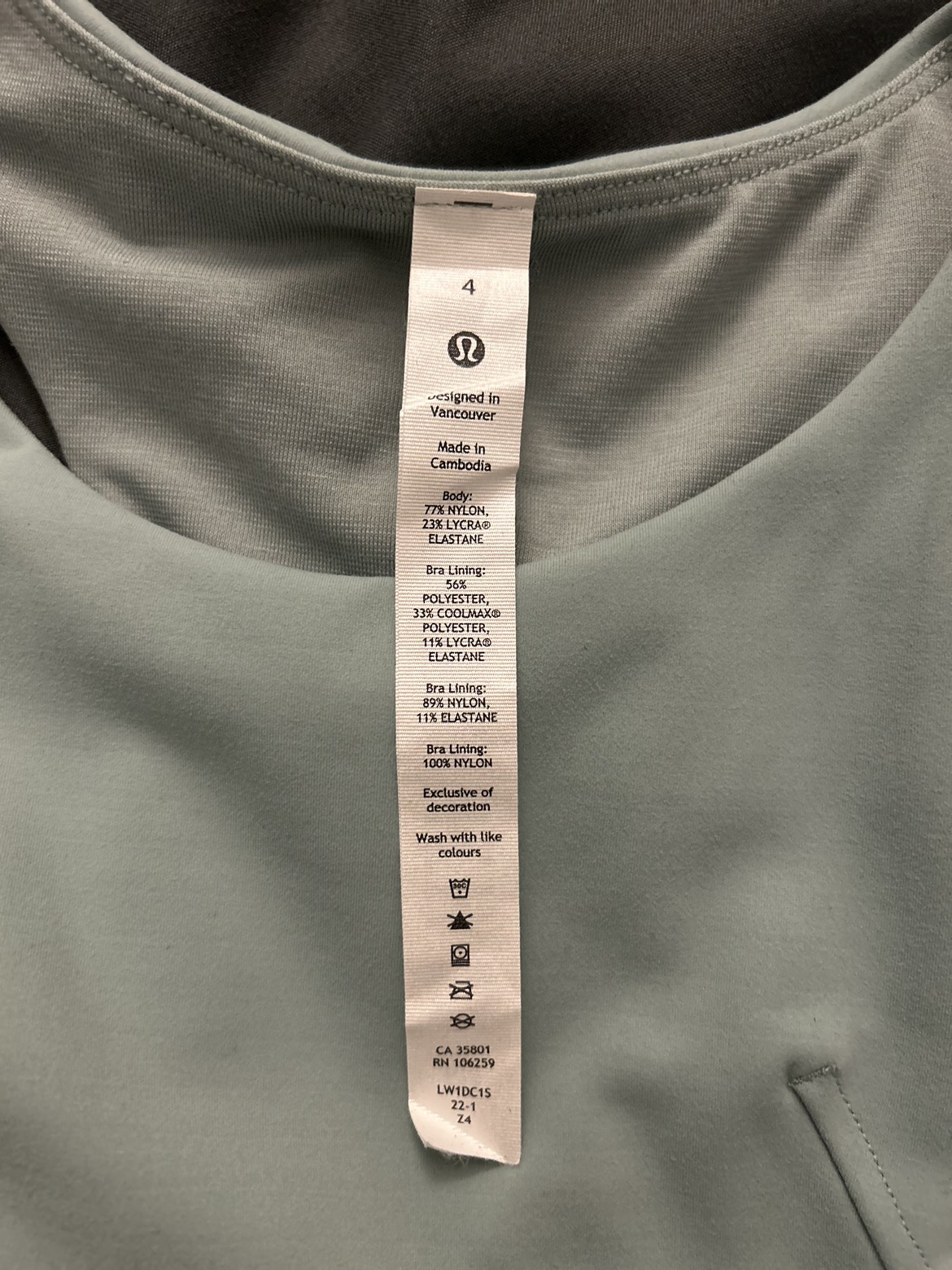 Lululemon Sports Bra Size 4 - photo 3