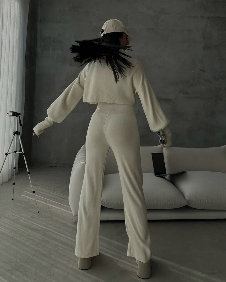 Knitted Sweater and matching wide leg pants - photo 4