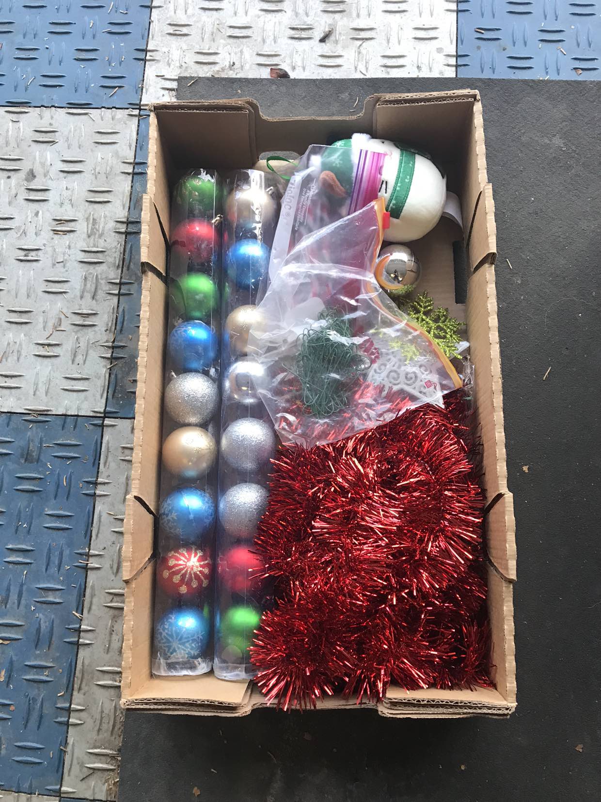 Christmas items - photo 2