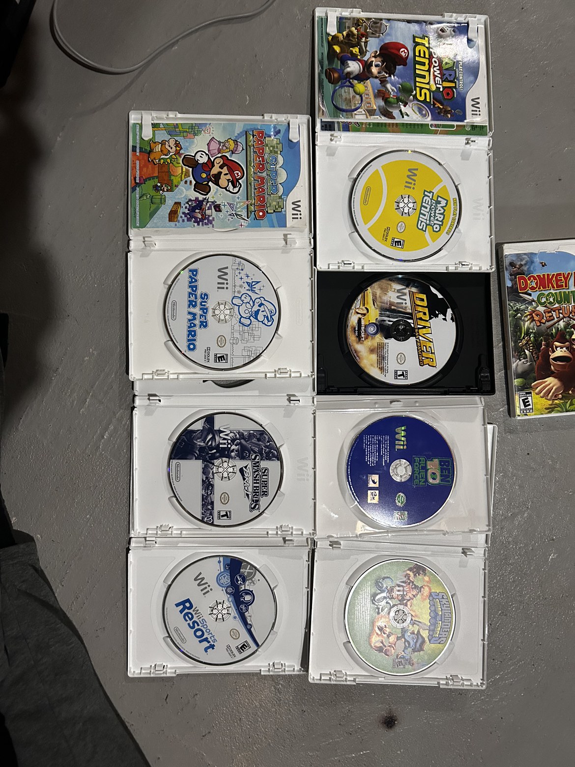 Nintendo Wii (used) and 7 games