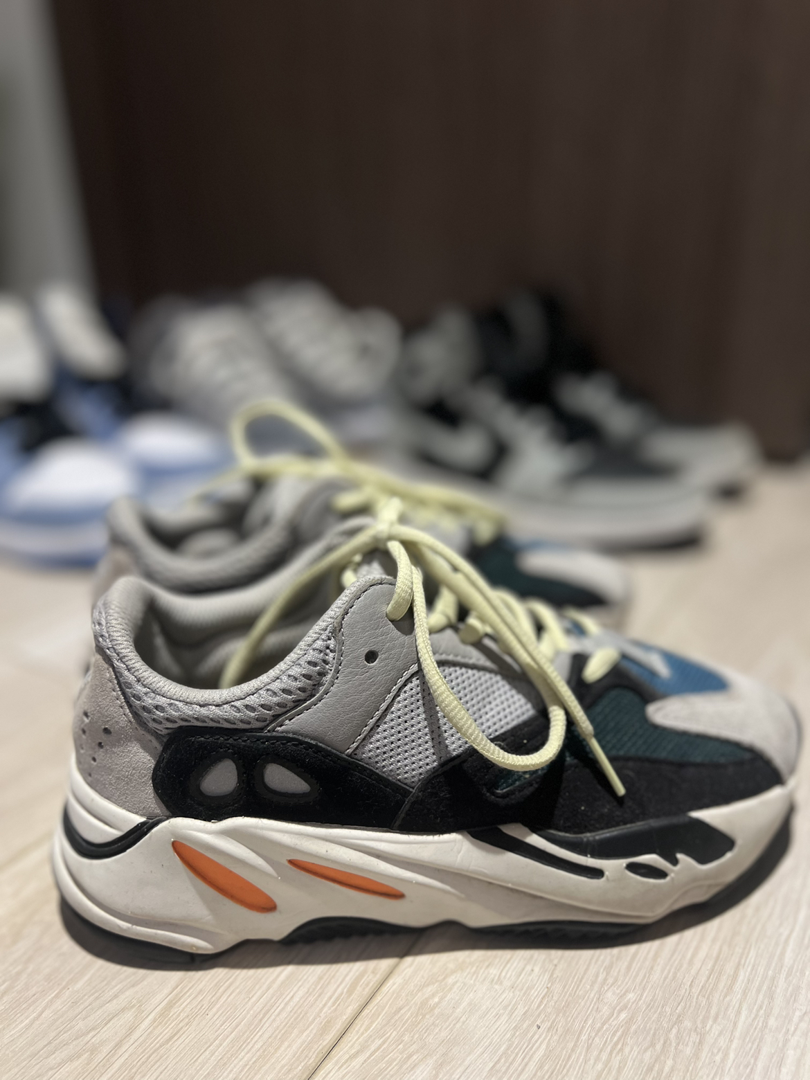 adidas Yeezy Boost 700