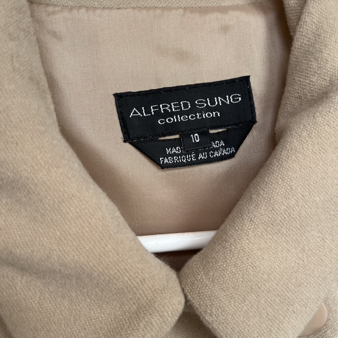 Alfred Sung Beige Coat image indicator(4)