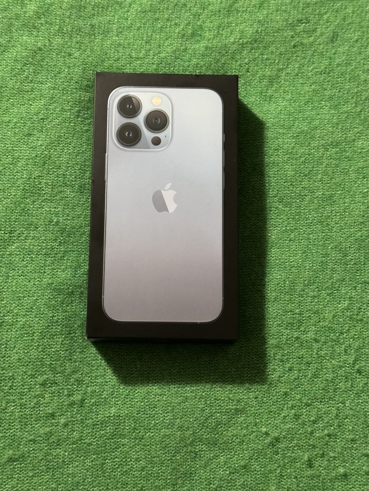 iPhone 13 Pro - photo 3
