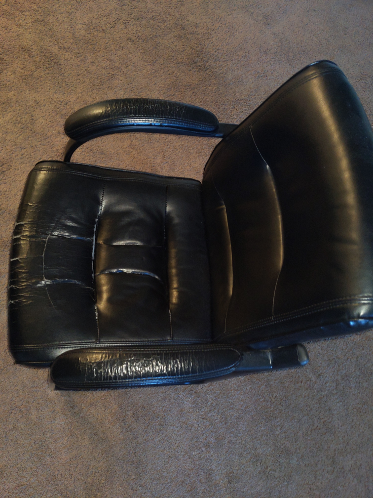 leather chair - photo 2