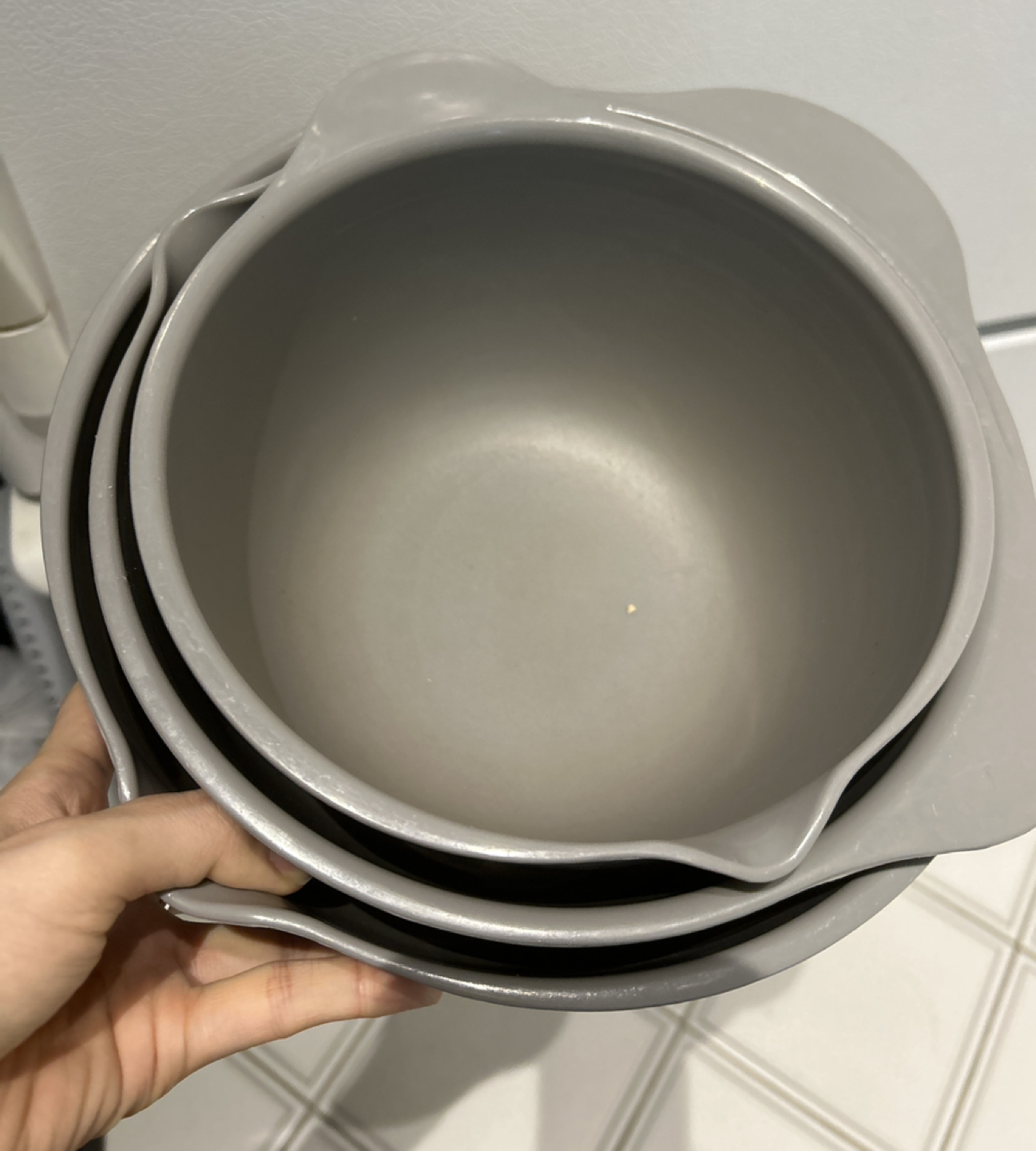 Kitchen Aid Large Plastic bowls thumbnail