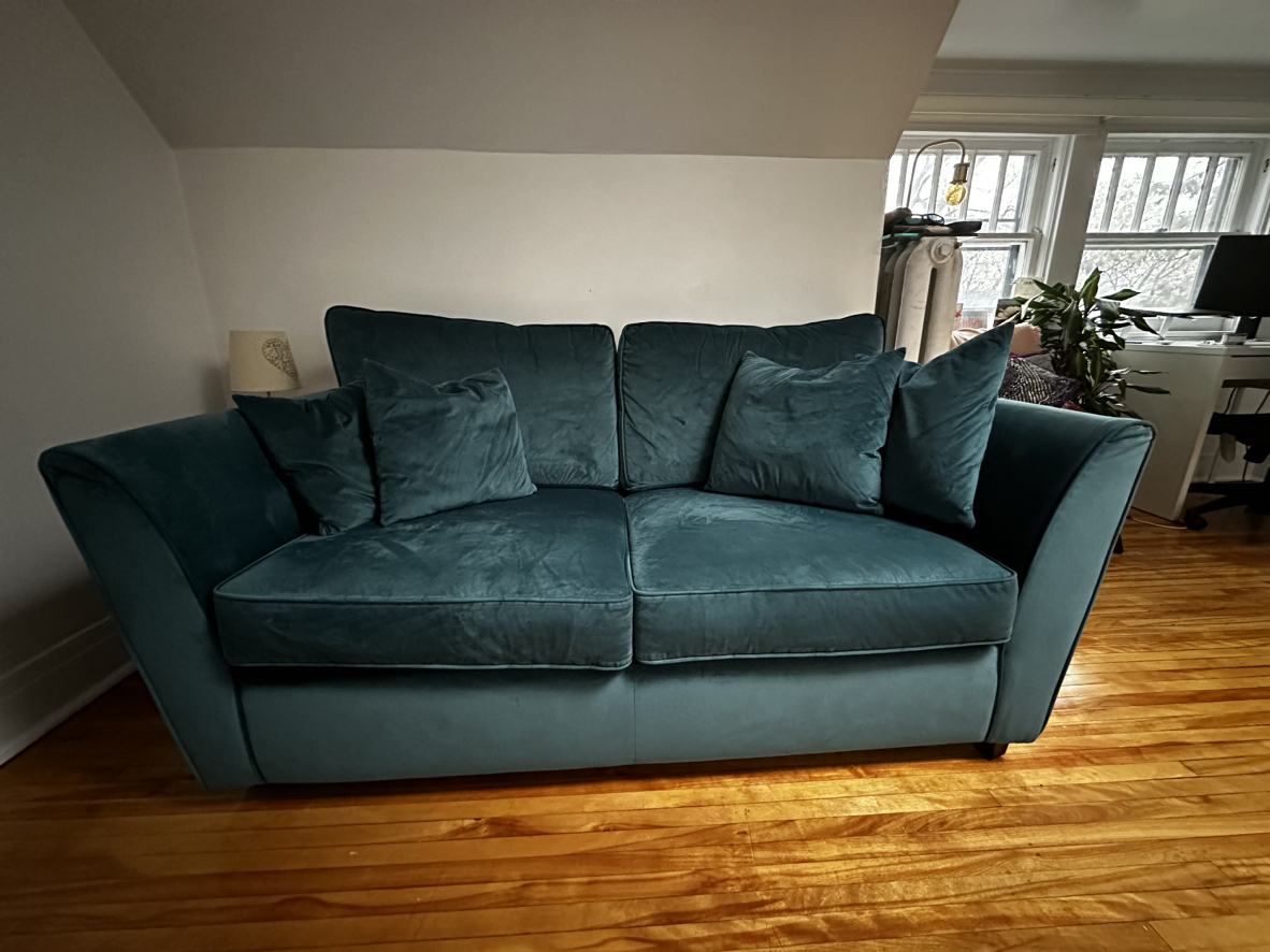 Two-Seater Deluxe Sofabed