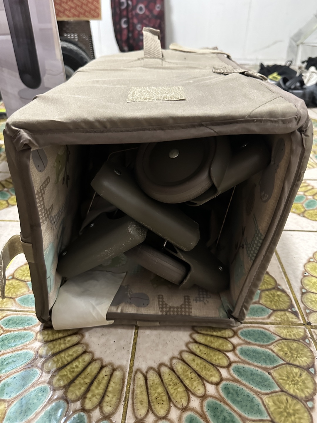 Free Foldable crib/play yard plus free toys