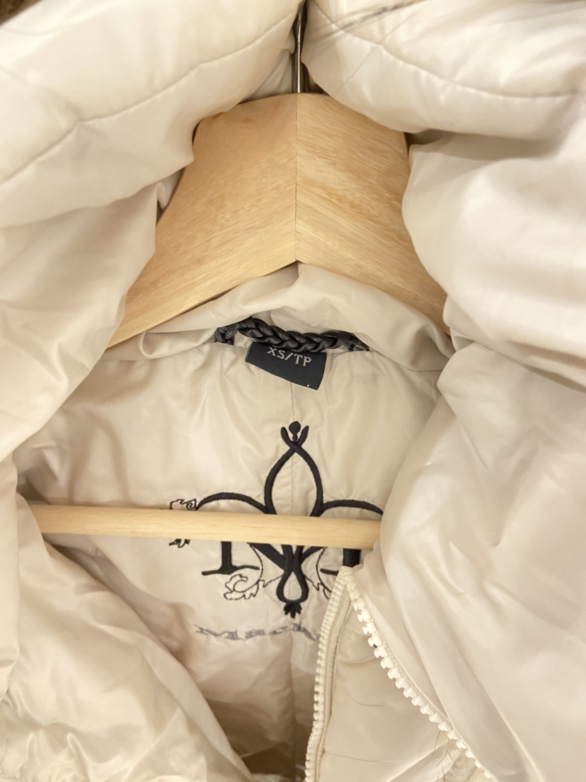 Mackage cream winter coat size XS image indicator(6)