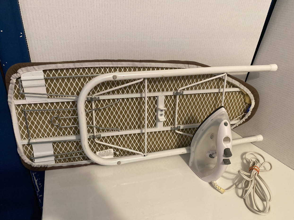 Durabrand Steam Iron TSK Automatic Turnoff Iron  Folding Board image indicator(8)