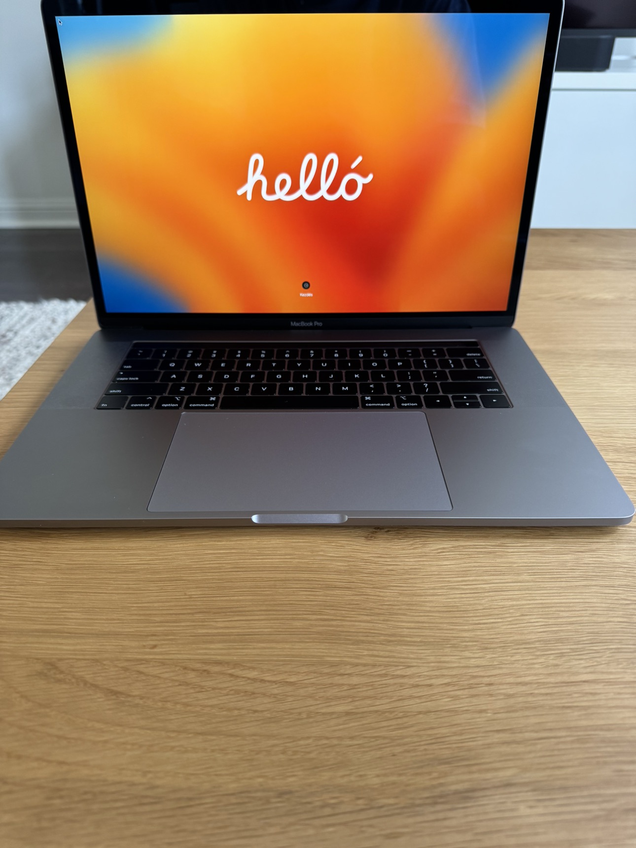 MacBook Pro 2019 i7 2.6 16gb Ram 256gb SSD