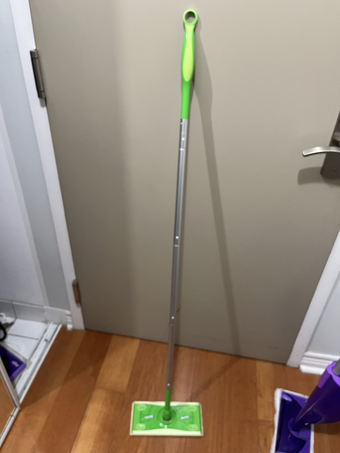 Swiffer mop #SellingSpree thumbnail