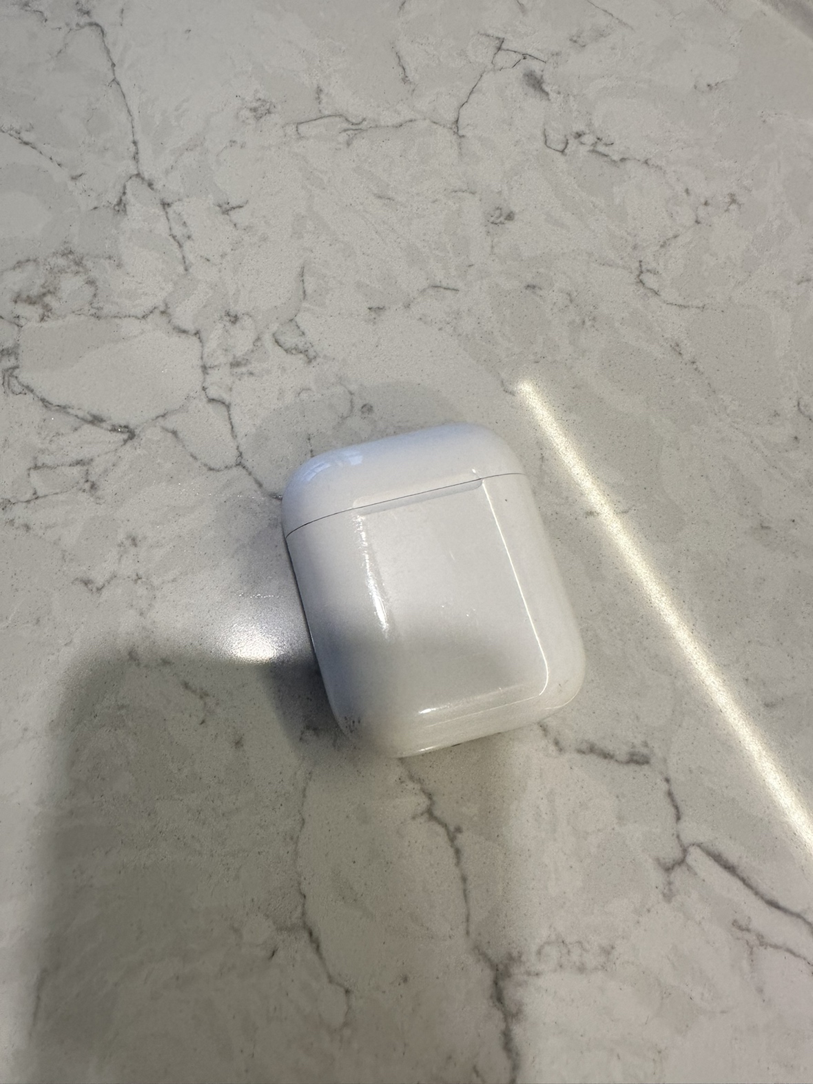 AirPod gen 2 charging case