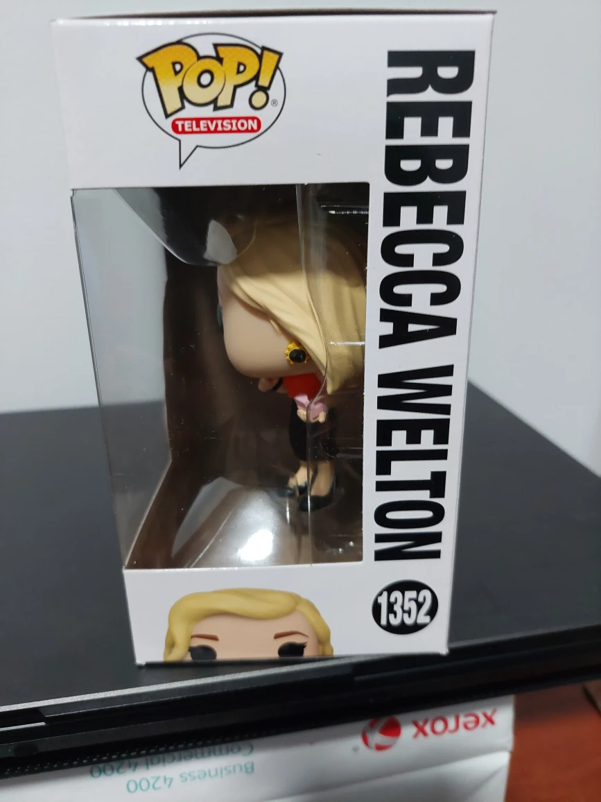Ted Lasso - Rebecca Welton funko pop - photo 3
