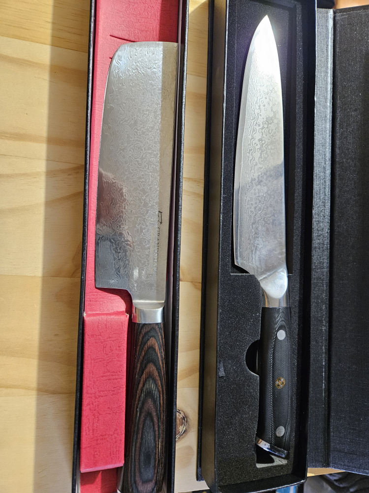2 Damascus kitchen knolives