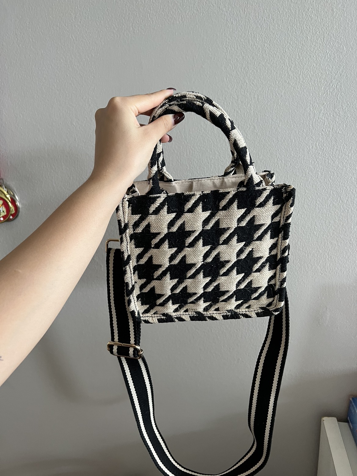 H&M small tote bag thumbnail