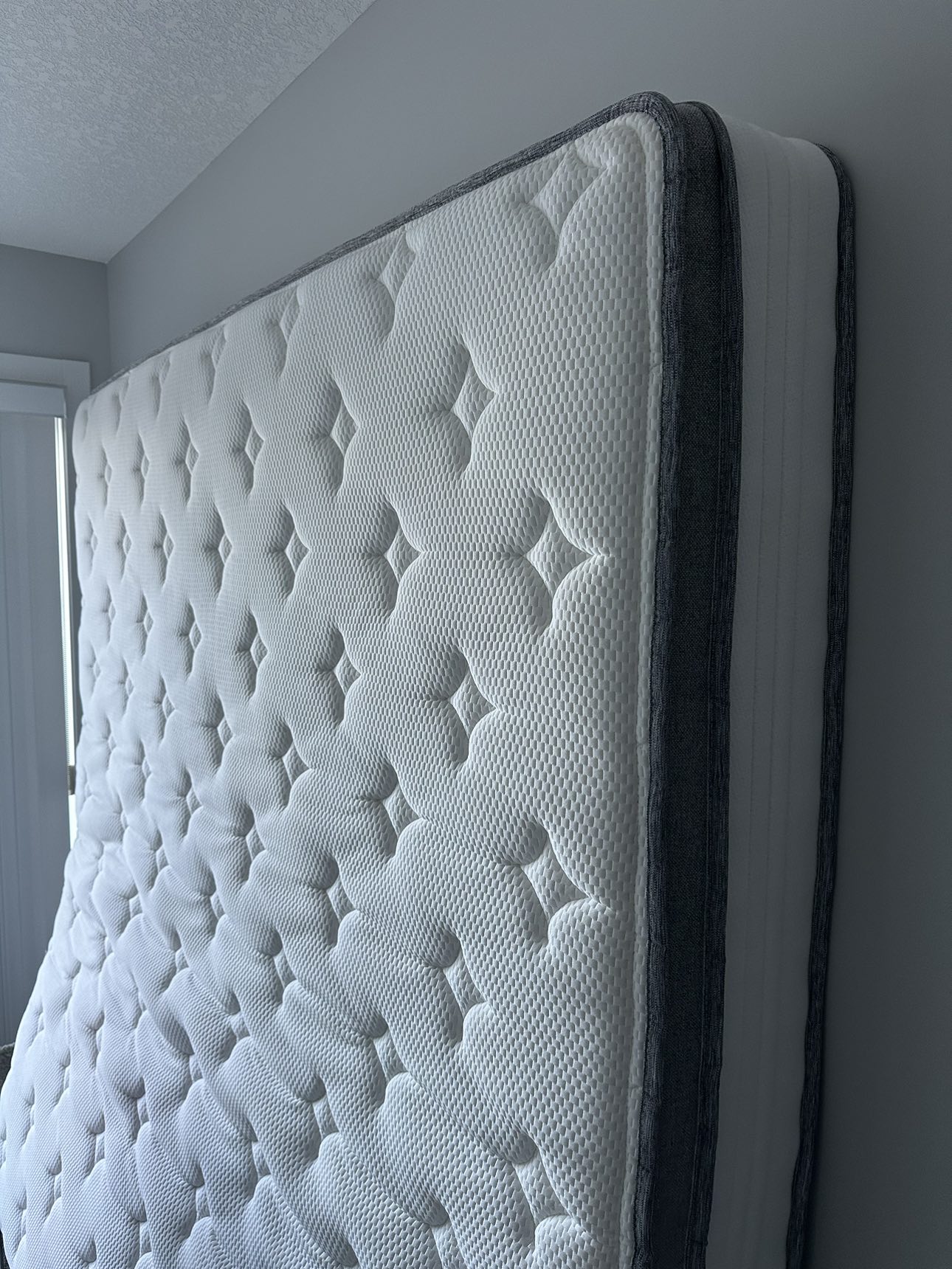 99% New King Mattress 10 inch memory foam mattress #SellingSpree