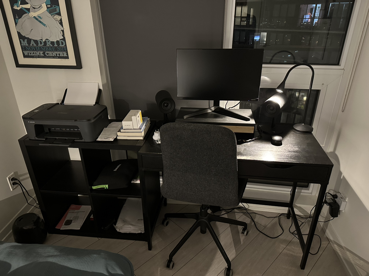 Desk and shelf thumbnail