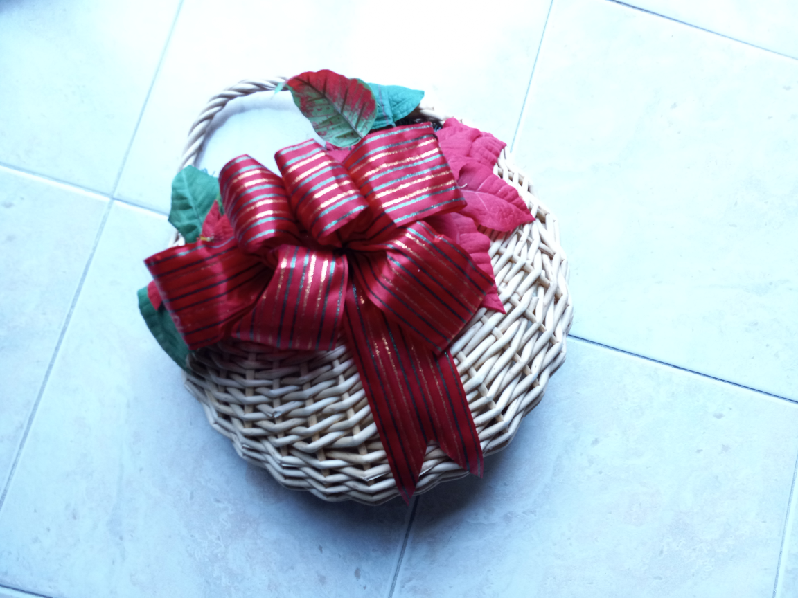 Front Door wreath/wall decor image indicator(3)