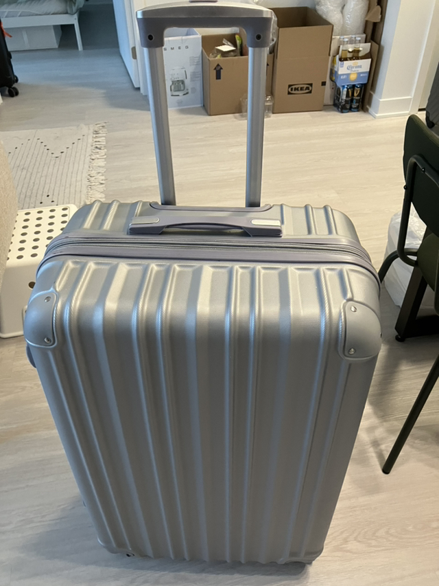 Luggage 28” hard suitcase silver new thumbnail