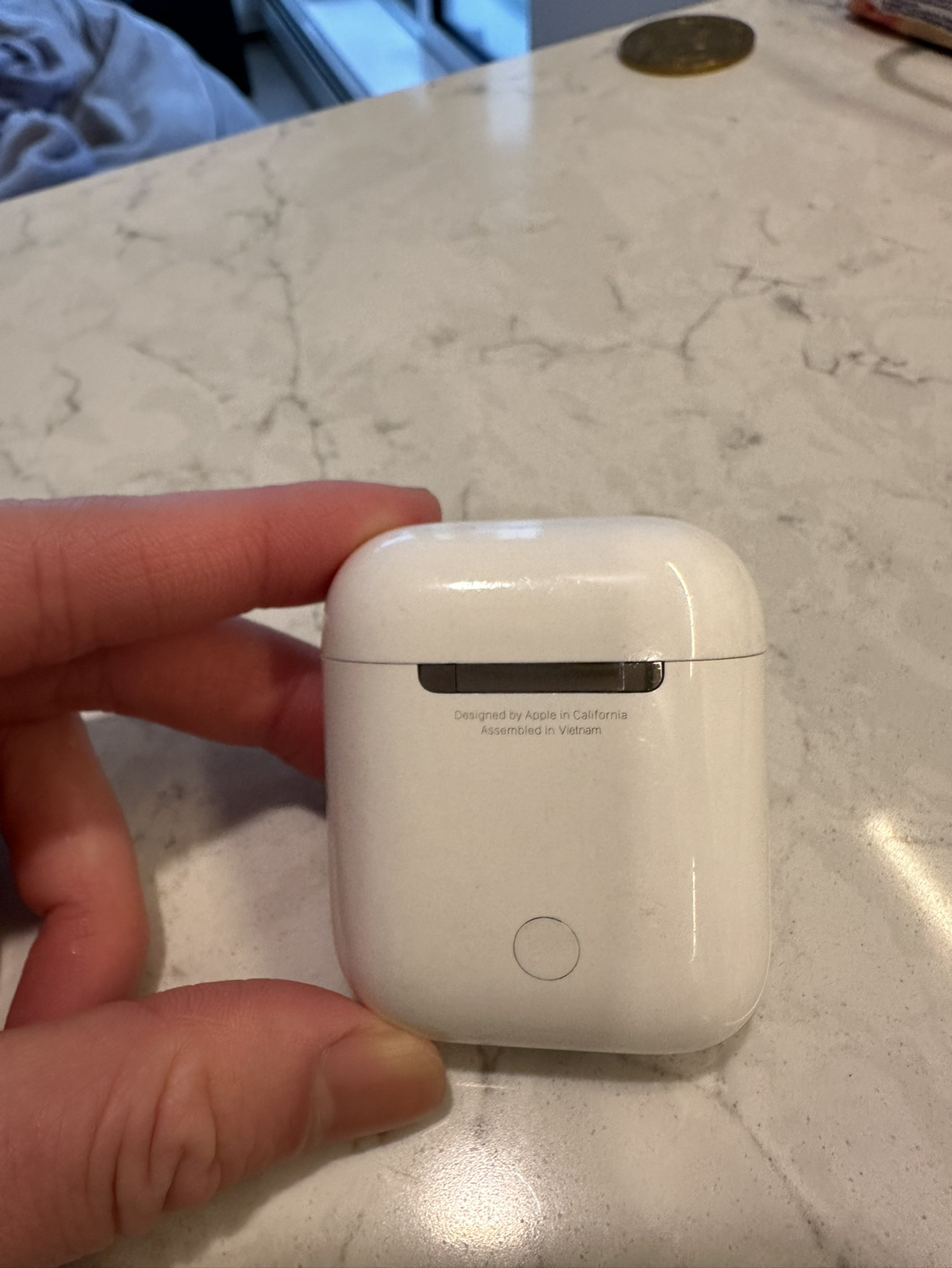 AirPod gen 2 charging case - photo 2