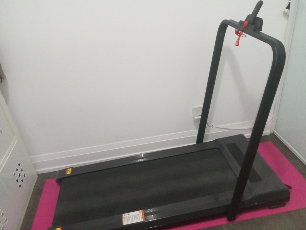 Vevor Treadmill, Foldable, used only for 1 month thumbnail