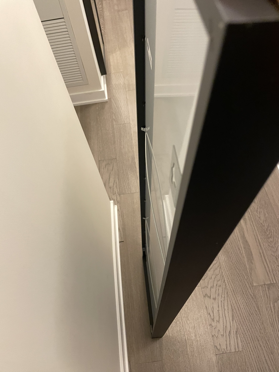 Nissedal Mirror. Black image indicator(3)