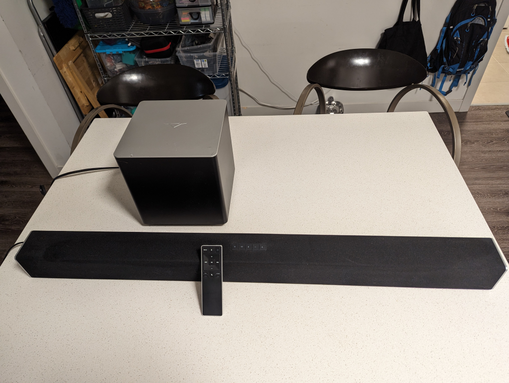 VIZIO 38" 2.1Sound Bar/wireless Sub (read ad) - photo 2