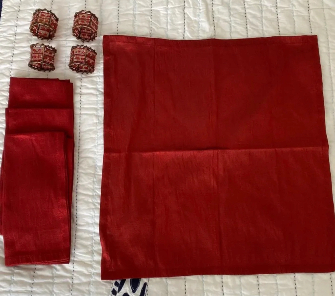 Pier1 Set of 4 Festive Placemats, Napkins and Napkin Rings🎁 image indicator(4)