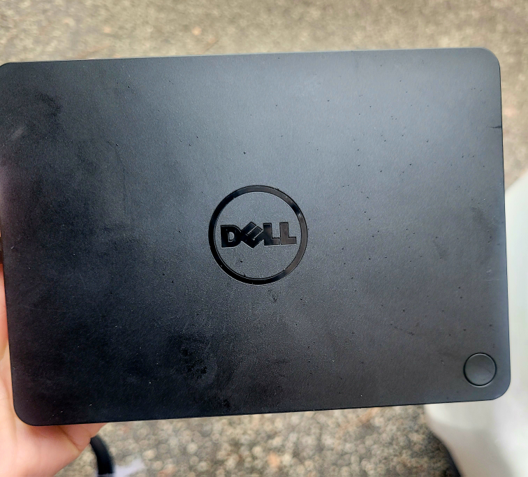 DELL DOCKING STATION + ADAPTER