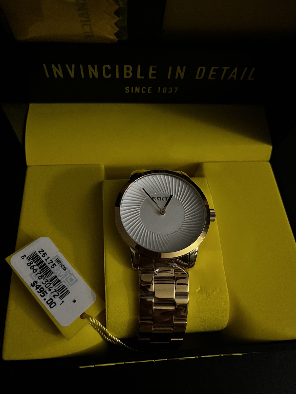 Brand new boxed Invicta men’s watch image indicator(2)