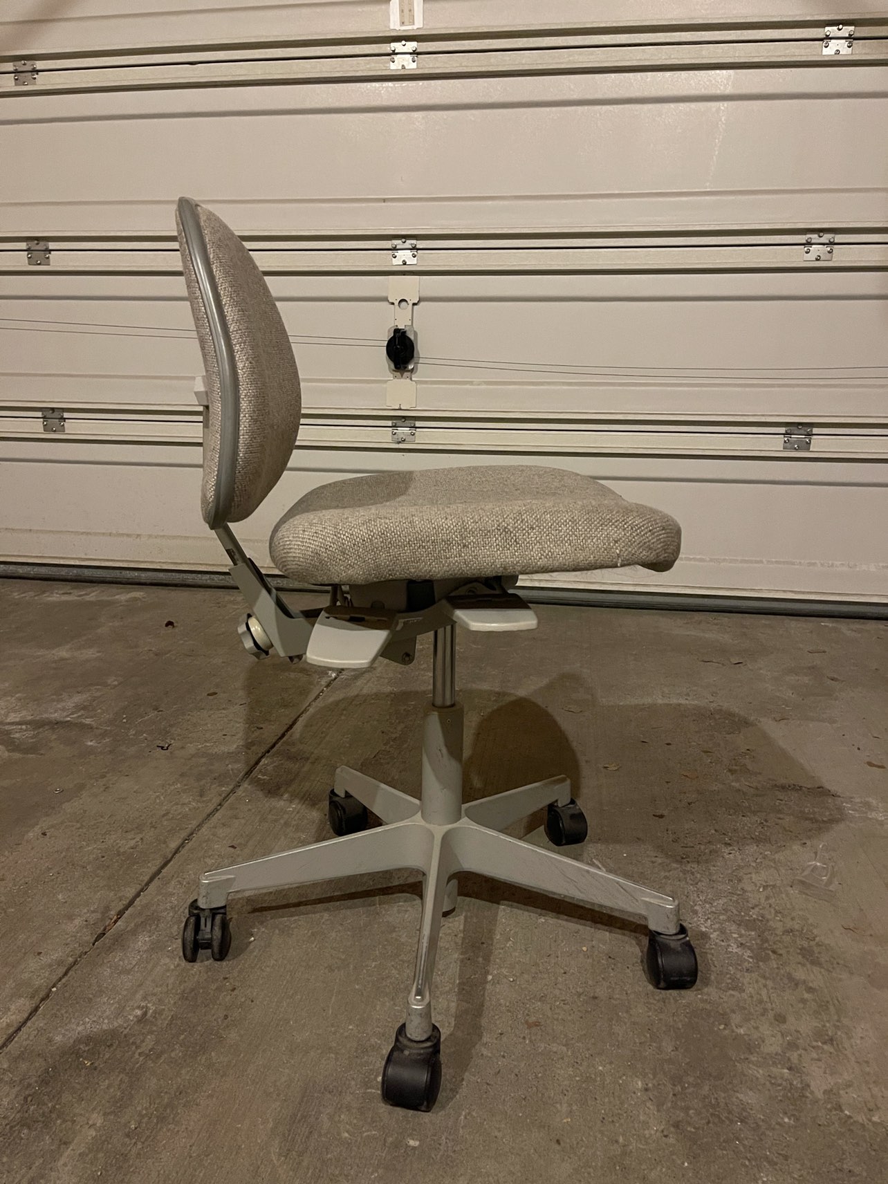 Office Chair - photo 2