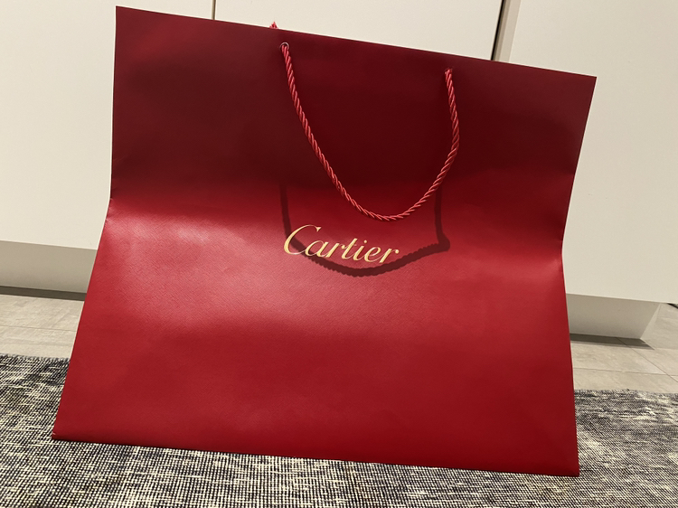 Free Authentic Paper Designer Shopping Bag image indicator(5)