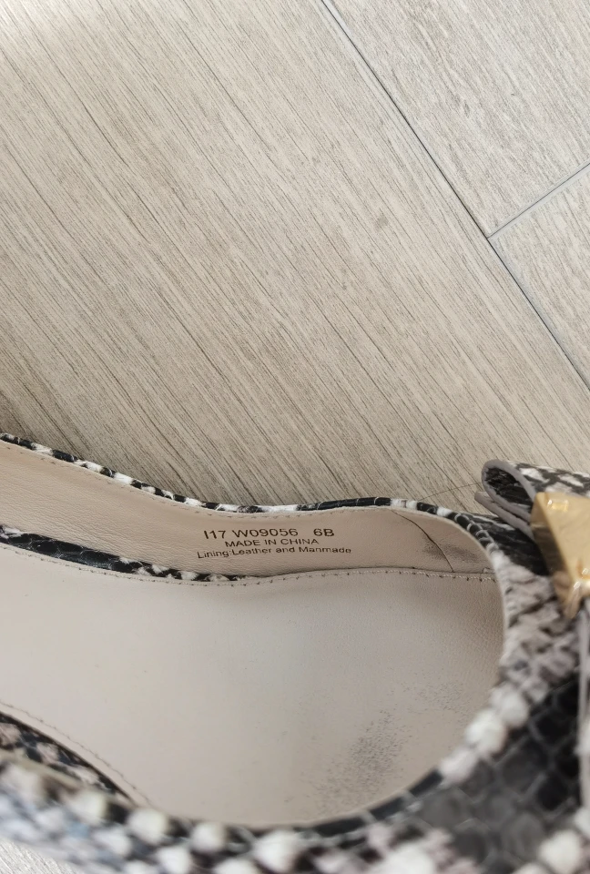 Cole Hann Heels Size 6 - photo 4