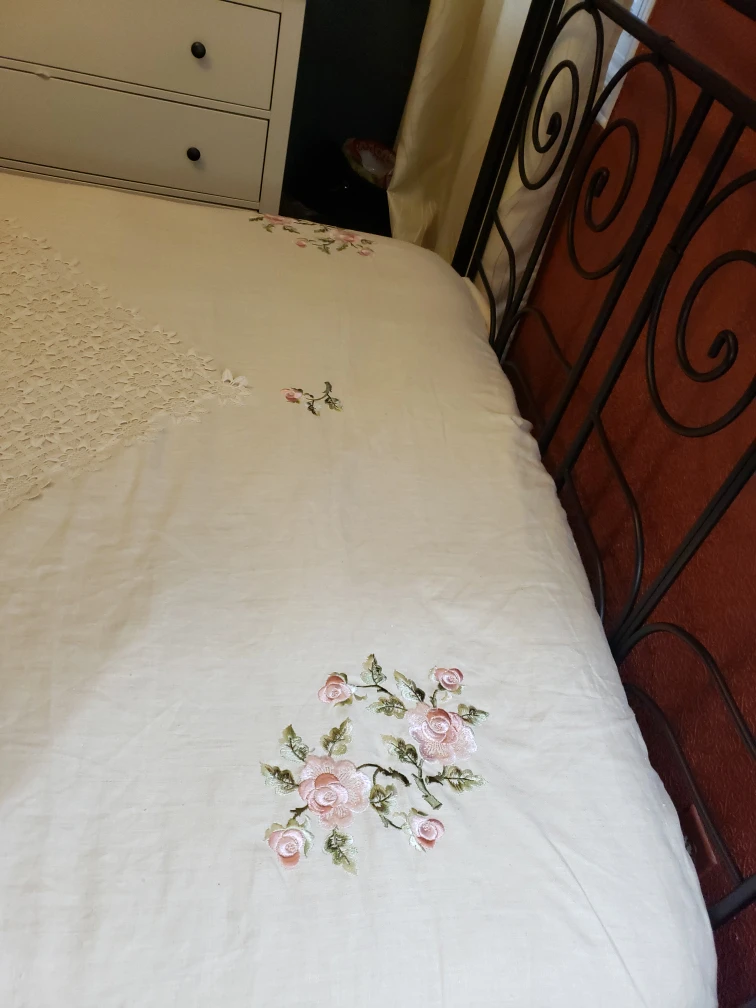 Queen size crochet pattern spread. image indicator(3)