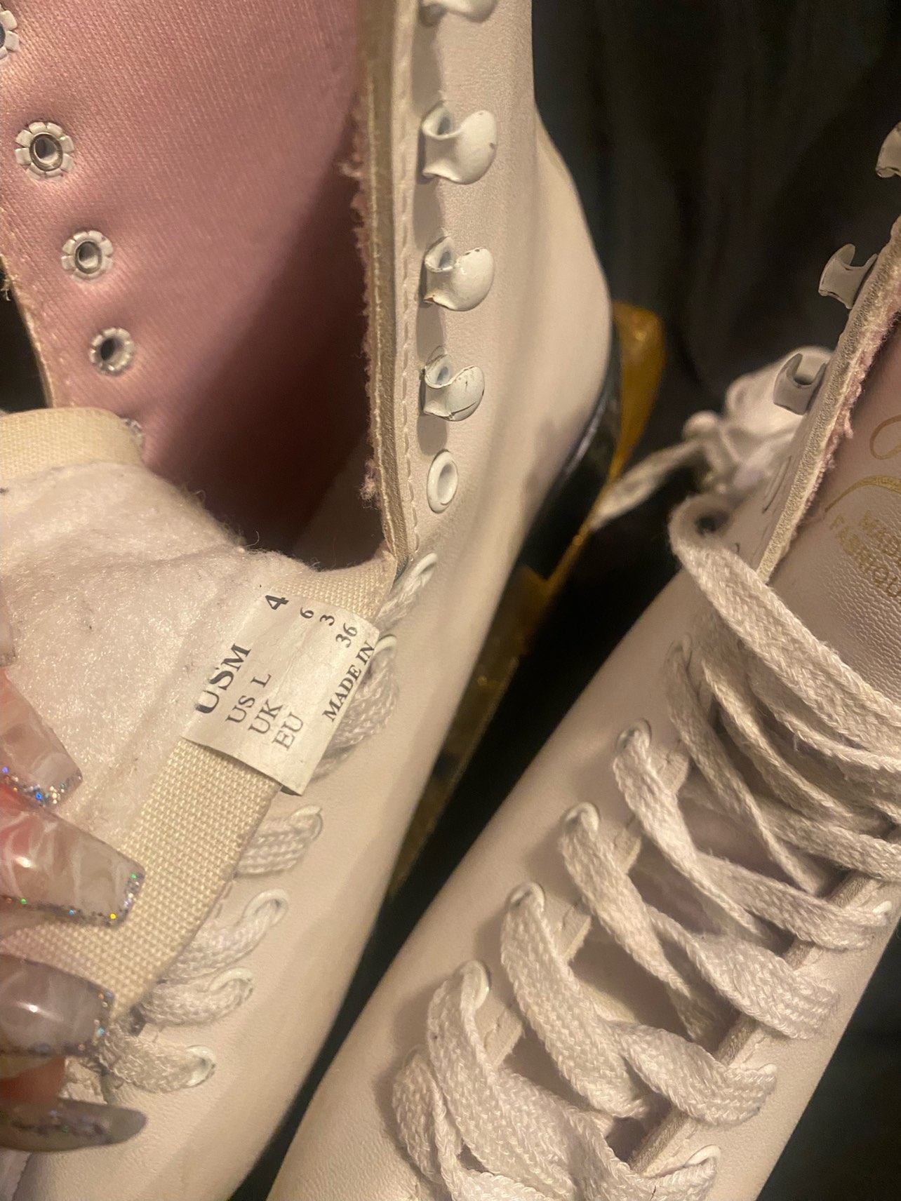 Women's skates image indicator(4)