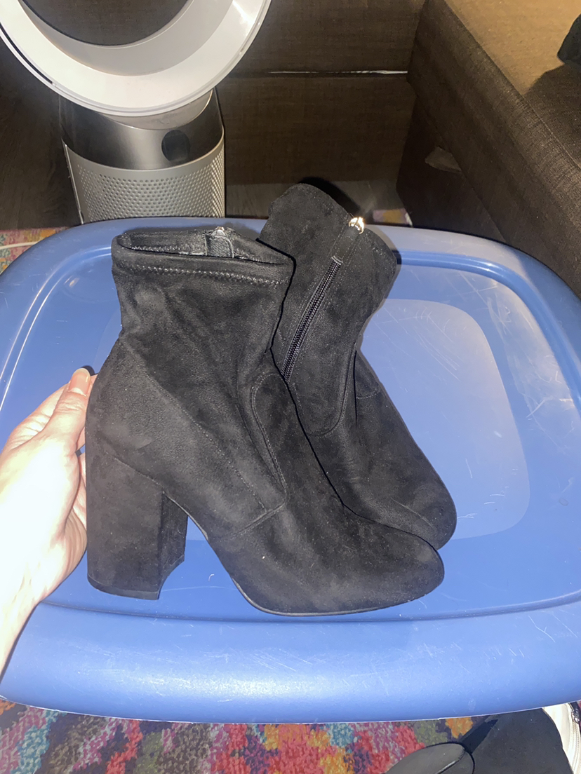 Steve Madden Velvet Boots Size 7.5