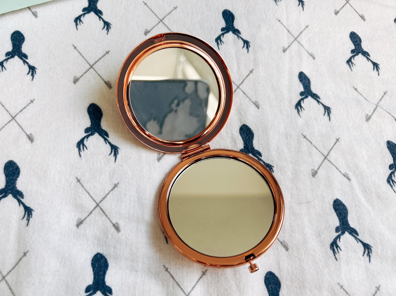 Yes Studio Pocket/Makeup Mirror Brand New #SellingSpree image indicator(2)