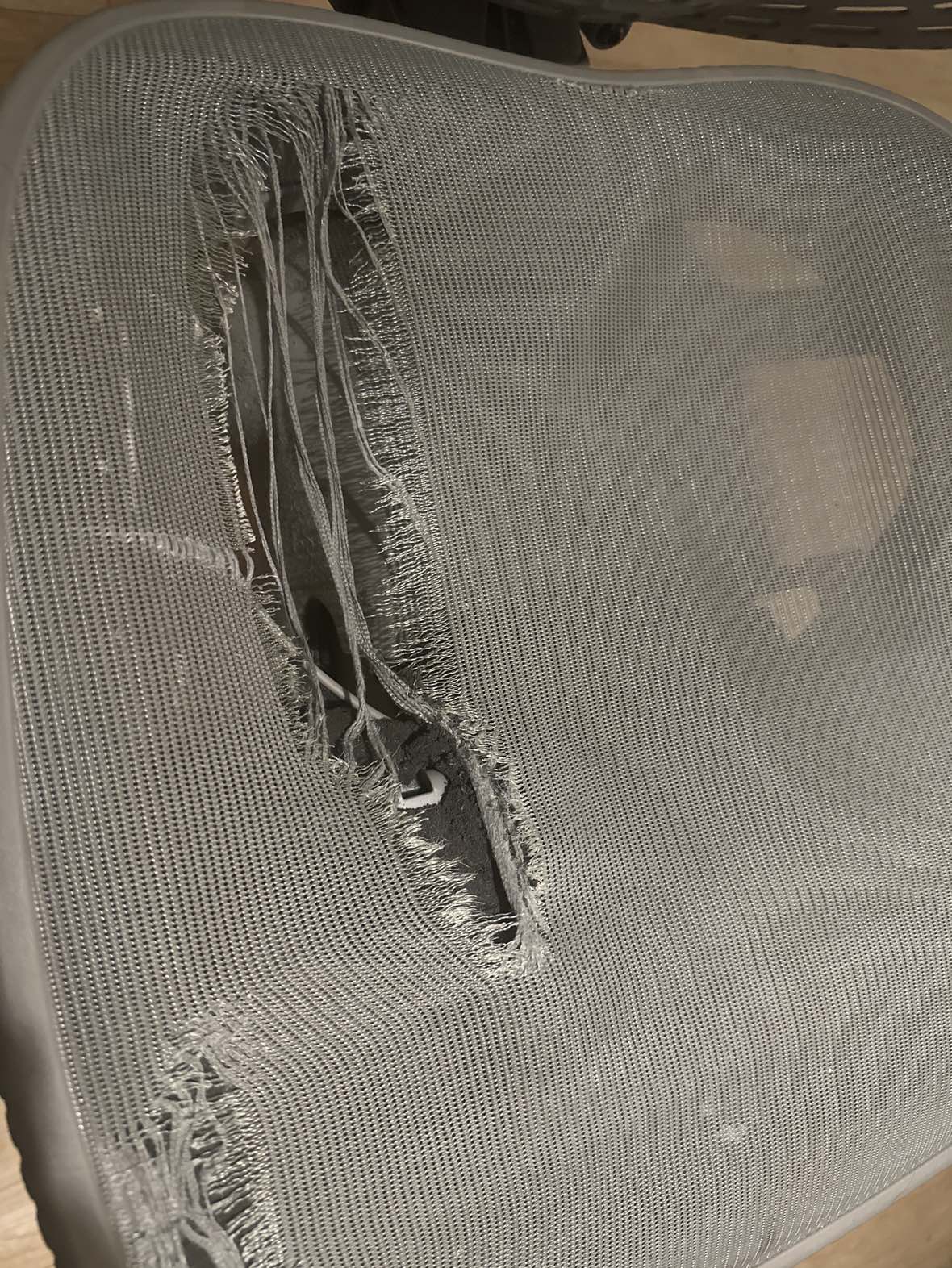 Herman Miller Mirra Chair - photo 2