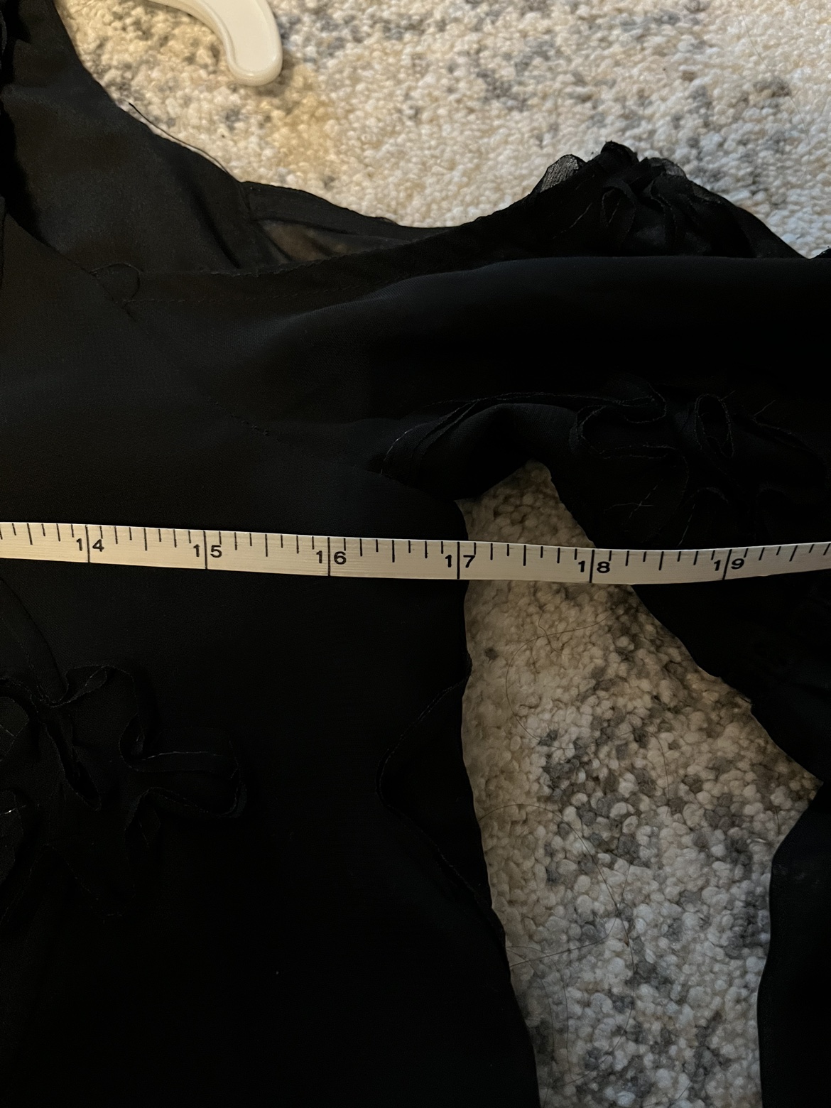 BCBG Max Azaria black flower appliqué dres XXS- XS 🎁 image indicator(6)