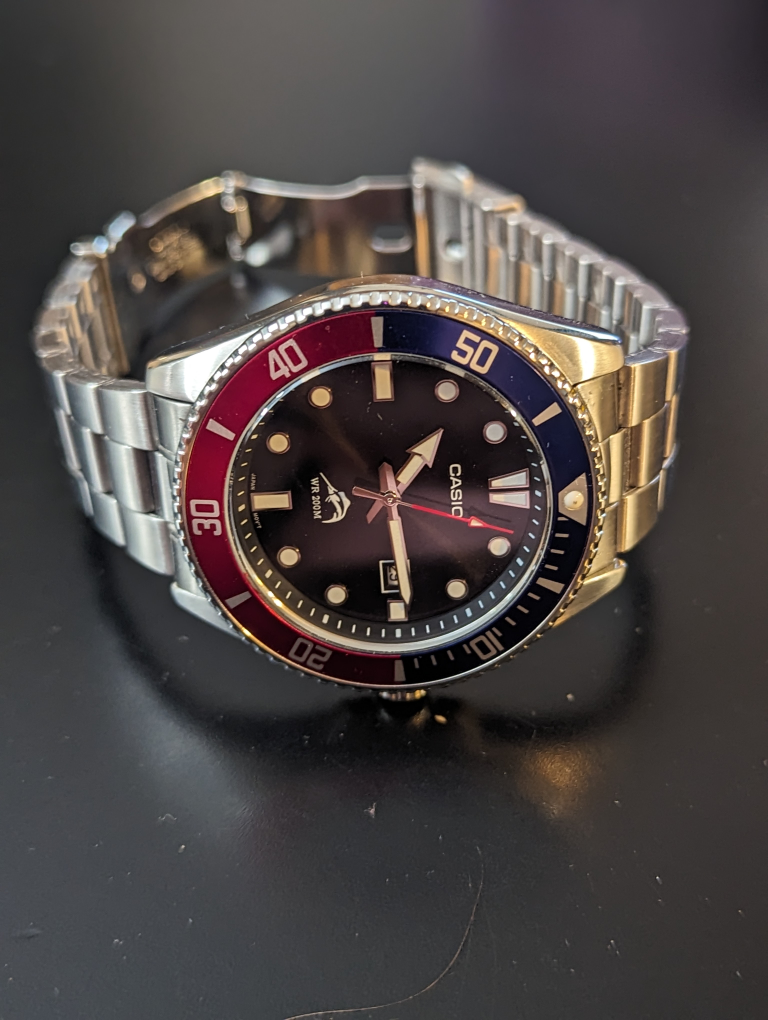 Casio MDV-106 watch on metal band. Classic watch. - photo 4