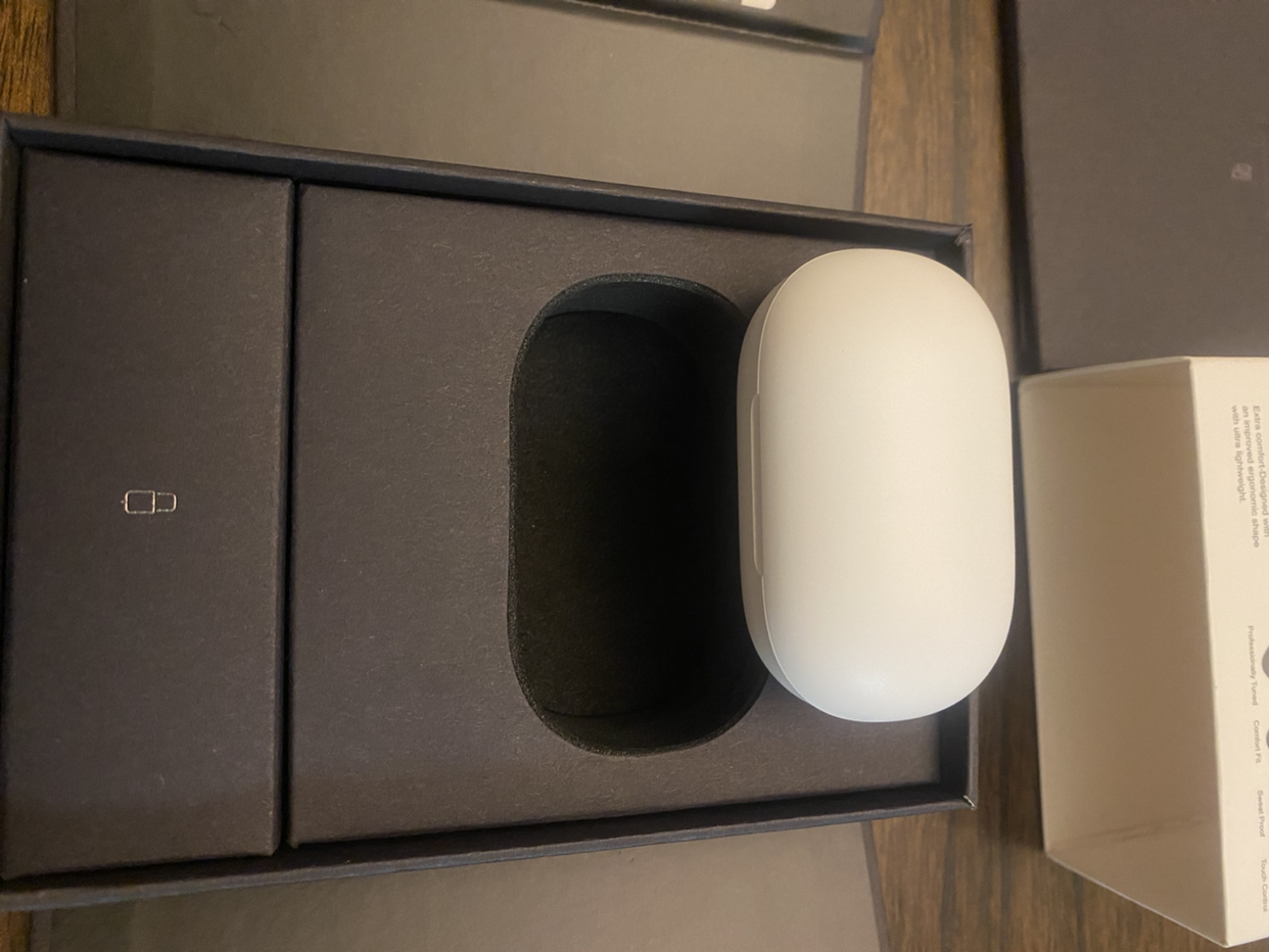 Brand new wireless earbuds image indicator(2)