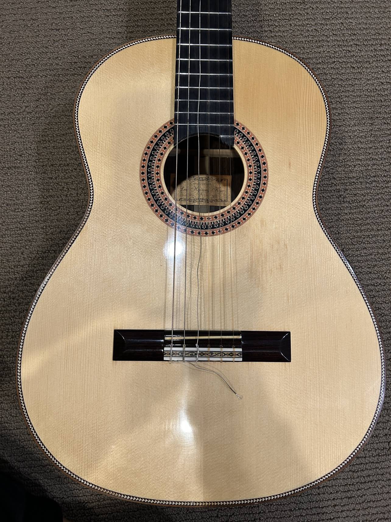 Hand made classic guitar  Made by ‘ Hyoung kyu Lee’ - photo 2